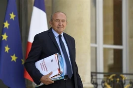 Bộ trưởng Nội vụ Pháp Gerard Collomb. (Ảnh: AFP/TTXVN)