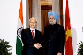 Thủ tướng Cộng hòa Ấn Độ Manmohan Singh và Tổng Bí thư Nguyễn Phú Trọng trước cuộc hội đàm. (Ảnh: Trí Dũng/TTXVN)