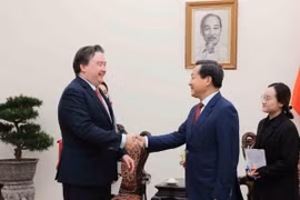 Phó Thủ tướng Lê Minh Khái tiếp Đại sứ đặc mệnh toàn quyền Hợp chúng quốc Hoa Kỳ tại Việt Nam Marc Knapper. (Ảnh: An Đăng/TTXVN)