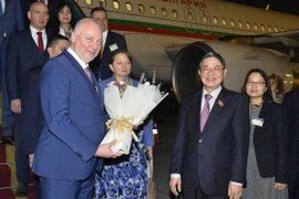 Phó Chủ tịch Quốc hội Nguyễn Đức Hải đón Chủ tịch Quốc hội Bulgaria Rossen Jeliazkov tại Sân bay Quốc tế Nội Bài, Hà Nội. (Ảnh: Minh Đức/TTXVN)