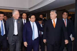 Thủ tướng Phạm Minh Chính và Thủ tướng Hungary Viktor Orbán tham dự Diễn đàn Doanh nghiệp Việt Nam-Hungary. (Ảnh: Dương Giang/TTXVN)