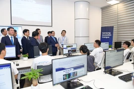 Samsung cũng sẽ cung cấp và trang bị các thiết bị điện tử, phòng Lab... tại NIC Hoà Lạc. (Ảnh: Minh Sơn/Vietnam+) 
