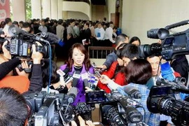 Bộ trưởng Bộ Y tế Nguyễn Thị Kim Tiến trả lời phỏng vấn báo chí. (Ảnh: Dương Ngọc/TTXVN)