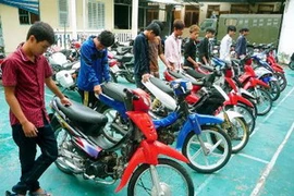 Băng nhóm đua xe thanh thiếu niên. (Ảnh: TTXVN)