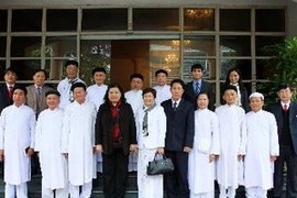 Bà Tòng Thị Phóng, Ủy viên Bộ Chính trị, Phó Chủ tịch Quốc hội tiếp Đoàn đại biểu chức sắc lãnh đạo các Hội thánh Cao Đài. (Nguồn: TTXVN)