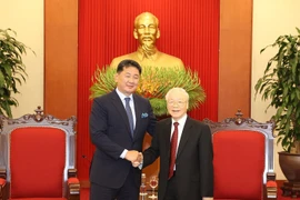 Tổng Bí thư Nguyễn Phú Trọng tiếp Tổng thống Mông Cổ Ukhnaagiin Khurelsukh đang thăm Cấp Nhà nước tới Việt Nam. (Ảnh: Trí Dũng/TTXVN)