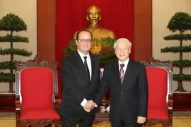Tổng Bí thư Nguyễn Phú Trọng tiếp Tổng thống Pháp Francois Hollande. (Ảnh : Trí Dũng/TTXVN) 