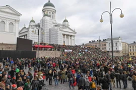 Quang cảnh cuộc biểu tình tại Helsinki, Phần Lan. (Nguồn: EPA/TTXVN)