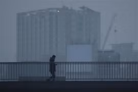 Bụi bao phủ thủ đô Seoul. (Nguồn: Yonhap/TTXVN)