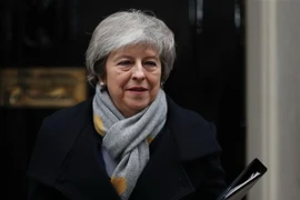 Thủ tướng Anh Theresa May sau khi dự cuộc họp nội các ở thủ đô London. (Nguồn: AFP/TTXVN)