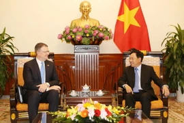 Phó Thủ tướng, Bộ trưởng Bộ Ngoại giao Phạm Bình Minh tiếp Đại sứ Hoa Kỳ tại Việt Nam. (Ảnh: Dương Giang/TTXVN)