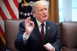 Tổng thống Mỹ Donald Trump phát biểu trong một cuộc họp tại Nhà Trắng. (Nguồn: AFP/TTXVN)