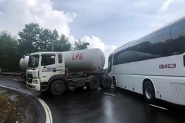 Hiện trường vụ tai nạn. (Ảnh: Nguyễn Sơn-Ngọc Rạng/TTXVN)