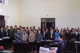 Các bị cáo tại phiên tòa. (Ảnh: Vũ Hà/TTXVN)