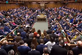 Toàn cảnh phiên họp bỏ phiếu của Hạ viện Anh về thỏa thuận Brexit ngày 15/1. (Nguồn: AFP/TTXVN)