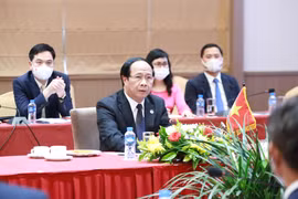 Phó Thủ tướng Lê Văn Thành hội đàm với Phó Thủ tướng Chính phủ Lào