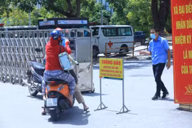 Bệnh viện Đức Giang (Hà Nội) tạm dừng tiếp nhận bệnh nhân. (Ảnh: Tuấn Anh/TTXVN)