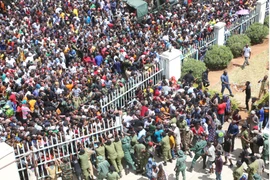 Giẫm đạp ở tang lễ cố Tổng thống Tanzania, hàng chục người thiệt mạng