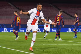 Mbappe lập hat-trick giúp PSG vùi dập Barcelona. (Nguồn: Getty Images)