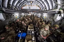 The Times: Anh để lộ liên lạc của nhân viên ngoại giao ở Afghanistan