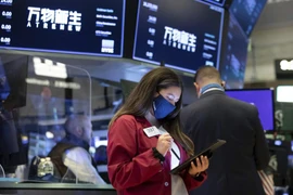 Chứng khoán Mỹ: Chỉ số S&P 500 lại ghi kỷ lục mới phiên 14/7 