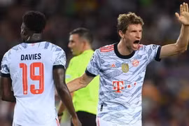 Cận cảnh Bayern Munich tiếp tục 'gieo sầu' cho Barcelona
