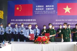 Hợp tác quản lý biên giới Lào Cai và tỉnh Vân Nam của Trung Quốc