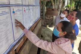 [Video] Niềm vui của những cử tri nhập tịch tại huyện Ngọc Hồi