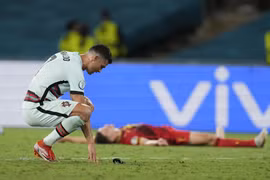 Ronaldo và đồng đội dừng bước ở EURO 2020. (Nguồn: AFP/Getty Images)