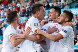 Tây Ban Nha giàn quyền vào vòng knock-out EURO 2020. (Ảnh: AFP/TTXVN)