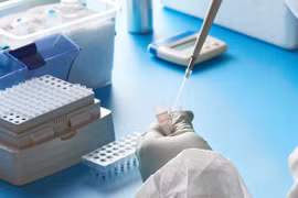 Các nhà khoa học tìm ra cách kết hợp thuốc điều trị COVID-19