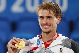 Zverev đi vào lịch sử với tấm huy chương Vàng Olympic Tokyo