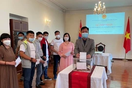 ĐSQ Việt Nam tại Mông Cổ tổ chức tiếp nhận quyên góp ủng hộ chống dịch