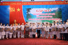 Bắc Kạn chi viện 20 cán bộ y tế cho tỉnh Bình Dương chống dịch