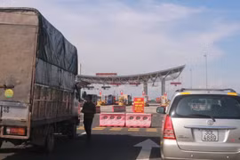 ​Phát hiện đối tượng làm giả con dấu để đưa người qua chốt kiểm dịch
