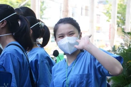 [Photo] Đoàn y, bác sỹ Đà Nẵng lên đường chi viện tỉnh Bắc Giang