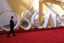 Các ngôi sao không phải đeo khẩu trang khi dự lễ trao giải Oscar