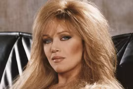 'Bond girl' Tanya Roberts trút hơi thở cuối cùng ở tuổi 65