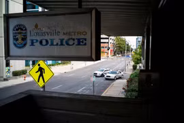 Bộ Tư pháp Mỹ điều tra hành vi lạm quyền của cảnh sát Louisville