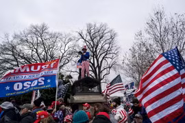 Ủy ban An ninh nội địa Hạ viện cáo buộc ông Trump kích động bạo lực
