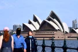 Australia khuyến khích người dân được tiêm chủng đầy đủ đi du lịch