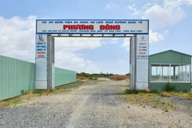 Cổng vào dự án Bệnh viện Đa khoa-du lịch nghỉ dưỡng quốc tế Phương Đông tại phường Nhà Mát, thành phố Bạc Liêu. (Ảnh: Chanh Đa/TTXVN)