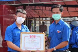 Đắk Lắk: Trả lại balo đựng hơn 240 triệu đồng cho người để quên