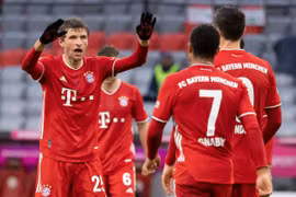 Bayern tiếp tục bỏ xa các đối thủ sau màn hủy diệt Hoffenheim