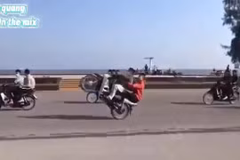 Xử lý nghiêm nhóm thanh niên chạy xe máy náo loạn thành phố Sầm Sơn
