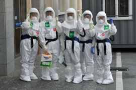Nhân viên y tế tại một bệnh viện ở Daegu, Hàn Quốc ngày 29/4/2020. (Ảnh: AFP/TTXVN)