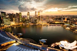 Căn hộ nằm trên đỉnh tòa tháp Guoco Tower 64 tầng, có thể ngắm toàn bộ Vịnh Marina. (Nguồn: Getty Images)