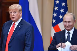 Tổng thống Nga Vladimir Putin và người đồng cấp Mỹ Donald Trump. (Nguồn: AFP)
