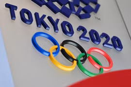 Biểu tượng Olympic Tokyo 2020 tại thủ đô Tokyo, Nhật Bản, ngày 15/3/2020. (Ảnh: AFP/TTXVN)