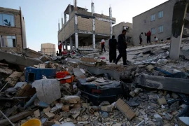 Động đất mạnh ở khu vực Đông Bắc Iran làm nhiều ngôi nhà bị hư hỏng